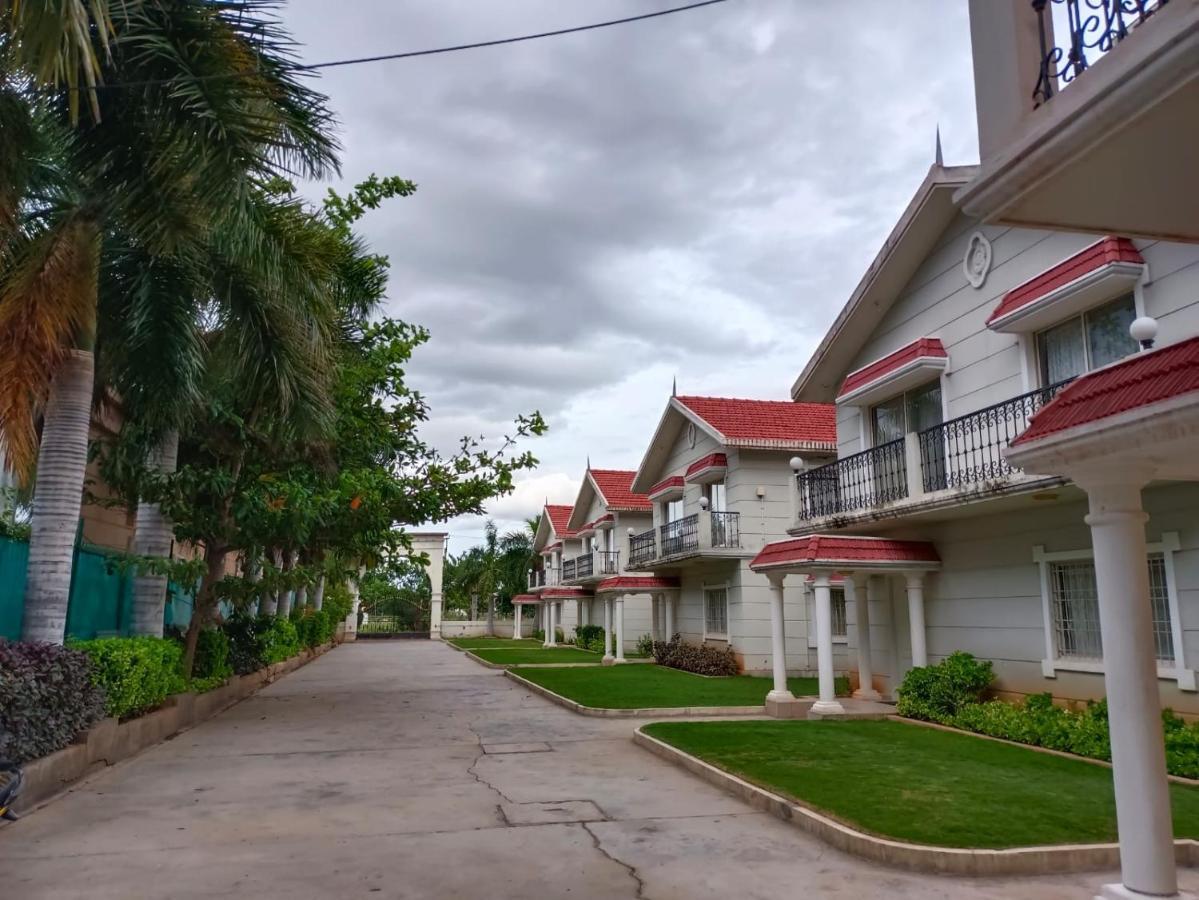 Sai Maa Resort And Convention Centre Puttaparthi Exterior photo